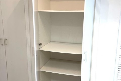 Condominio en alquiler en Boca Raton, Florida, 1 dormitorio, 78.97 m2 № 1118641 - foto 1
