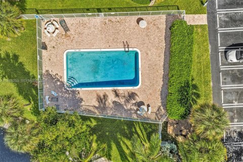 Copropriété à louer à Pompano Beach, Floride: 2 chambres, 87.24 m2 № 1997211 - photo 19