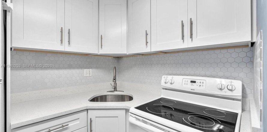 Condo à Pompano Beach, Floride, 2 chambres № 1997211