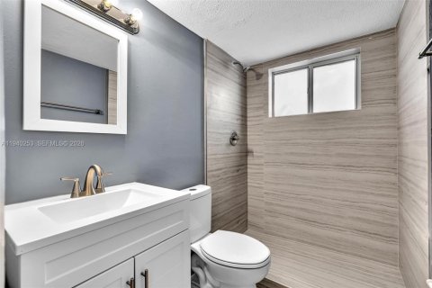 Copropriété à louer à Pompano Beach, Floride: 2 chambres, 87.24 m2 № 1997211 - photo 18