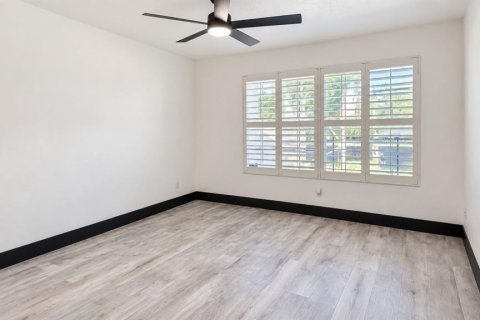 Villa ou maison à louer à Orlando, Floride: 2 chambres, 144.37 m2 № 2434479 - photo 15