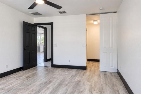 Villa ou maison à louer à Orlando, Floride: 2 chambres, 144.37 m2 № 2434479 - photo 16