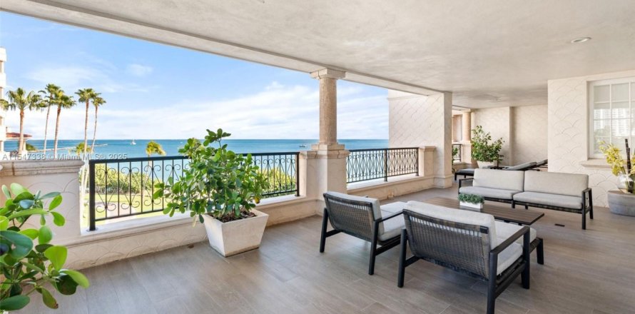 Condo à Miami Beach, Floride, 4 chambres № 1967351