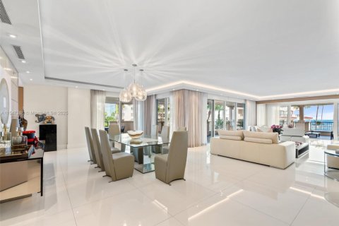 Copropriété à vendre à Miami Beach, Floride: 4 chambres, 379.6 m2 № 1967351 - photo 11