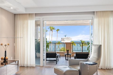 Copropriété à vendre à Miami Beach, Floride: 4 chambres, 379.6 m2 № 1967351 - photo 29
