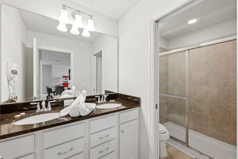 House in Kissimmee, Florida 8 bedrooms, 375.42 sq.m. № 2227229 - photo 10