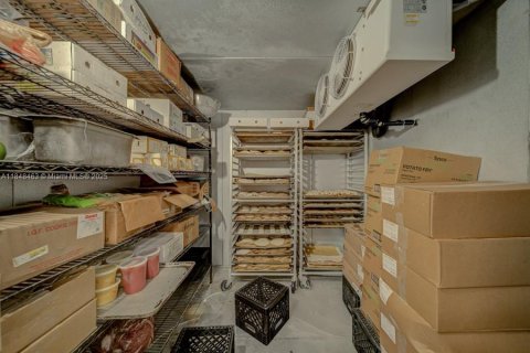 Commercial property in Miami, Florida № 1980713 - photo 19