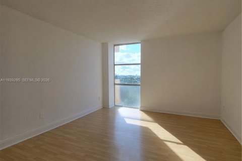 Copropriété à louer à North Miami, Floride: 1 chambre, 67.17 m2 № 1996573 - photo 21