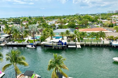 Copropriété à louer à North Miami, Floride: 1 chambre, 67.17 m2 № 1996573 - photo 1