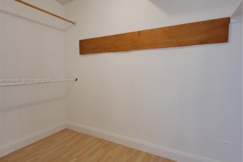 Copropriété à louer à North Miami, Floride: 1 chambre, 67.17 m2 № 1996573 - photo 23