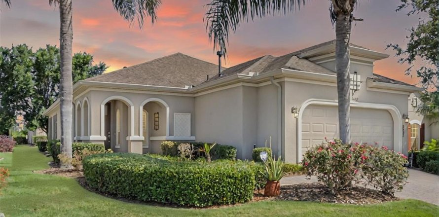 Casa en Clermont, Florida 2 dormitorios, 160.91 m2 № 1689916