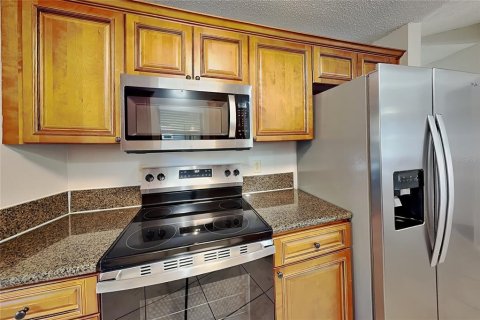 Villa ou maison à louer à Sarasota, Floride: 3 chambres, 161.37 m2 № 2385965 - photo 6