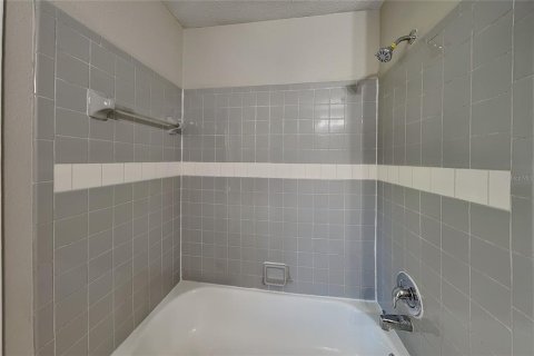 Villa ou maison à louer à Sarasota, Floride: 3 chambres, 161.37 m2 № 2385965 - photo 15