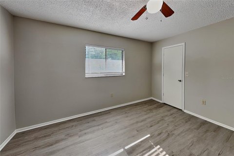 Villa ou maison à louer à Sarasota, Floride: 3 chambres, 161.37 m2 № 2385965 - photo 12