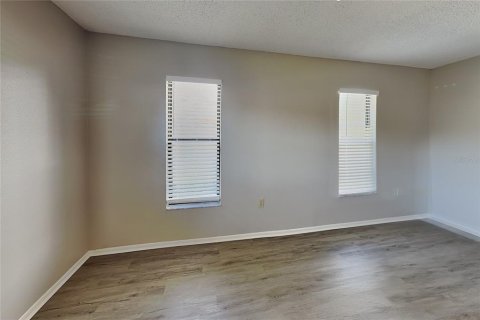Villa ou maison à louer à Sarasota, Floride: 3 chambres, 161.37 m2 № 2385965 - photo 8