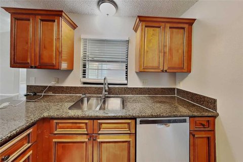 Villa ou maison à louer à Sarasota, Floride: 3 chambres, 161.37 m2 № 2385965 - photo 7