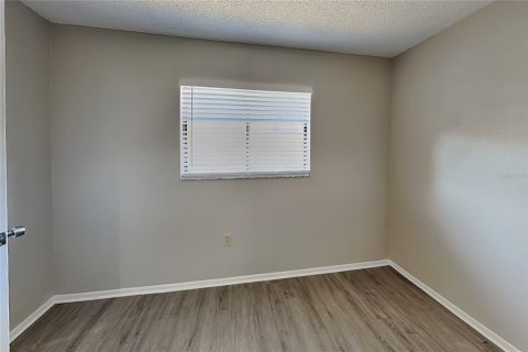 Villa ou maison à louer à Sarasota, Floride: 3 chambres, 161.37 m2 № 2385965 - photo 14