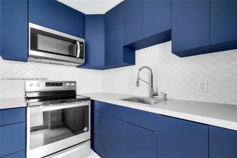Copropriété à louer à Miami Beach, Floride: 1 chambre, 65.03 m2 № 1705331 - photo 1