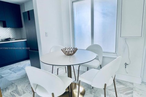 Copropriété à louer à Miami Beach, Floride: 1 chambre, 65.03 m2 № 1705331 - photo 4