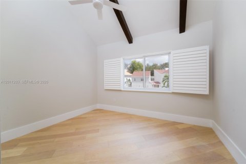 Villa ou maison à louer à Miami, Floride: 5 chambres, 356.74 m2 № 2076667 - photo 25