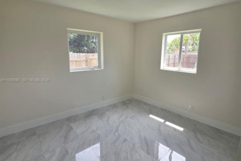 Casa en venta en Margate, Florida, 4 dormitorios, 125.33 m2 № 2152644 - foto 14