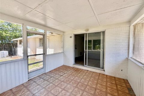 House in Winter Park, Florida 3 bedrooms, 104.79 sq.m. № 2142854 - photo 25