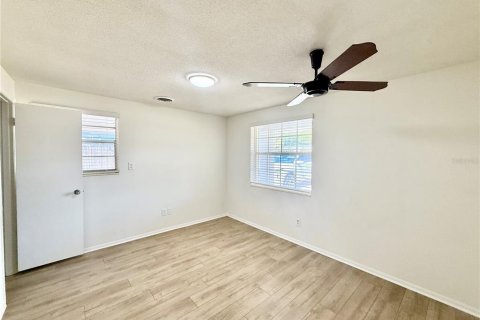 House in Winter Park, Florida 3 bedrooms, 104.79 sq.m. № 2142854 - photo 11