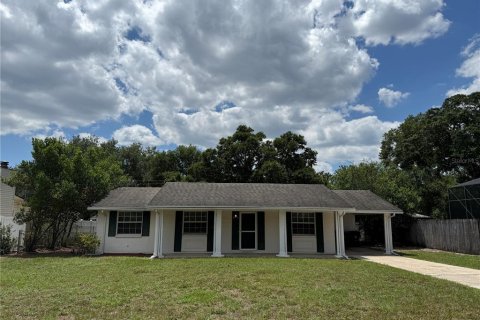 House in Winter Park, Florida 3 bedrooms, 104.79 sq.m. № 2142854