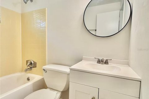 House in Winter Park, Florida 3 bedrooms, 104.79 sq.m. № 2142854 - photo 21