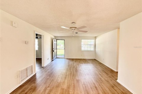 House in Winter Park, Florida 3 bedrooms, 104.79 sq.m. № 2142854 - photo 5