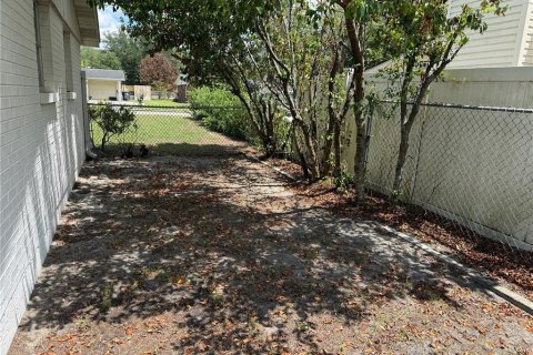 House in Winter Park, Florida 3 bedrooms, 104.79 sq.m. № 2142854 - photo 27