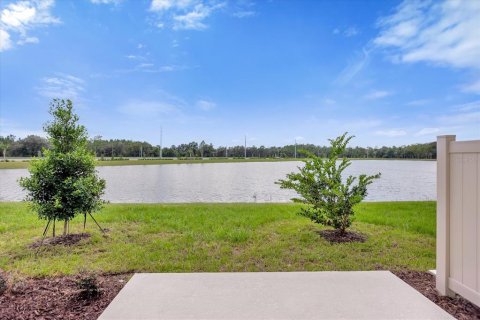 Townhouse in Kissimmee, Florida 3 bedrooms, 127.55 sq.m. № 1760129 - photo 23