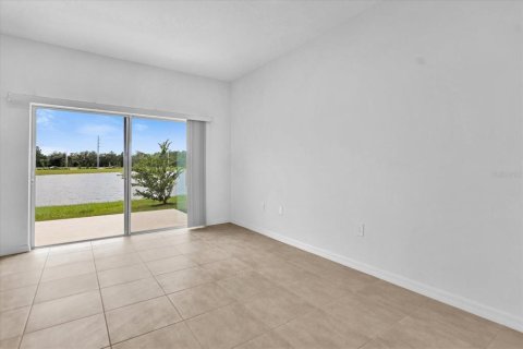 Townhouse in Kissimmee, Florida 3 bedrooms, 127.55 sq.m. № 1760129 - photo 11