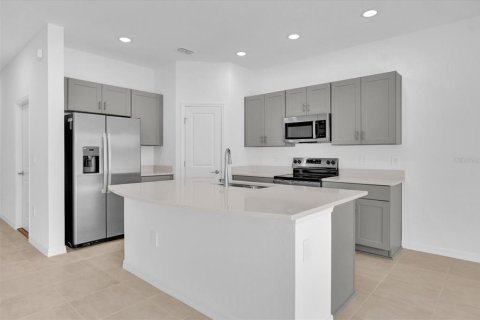 Townhouse in Kissimmee, Florida 3 bedrooms, 127.55 sq.m. № 1760129 - photo 5