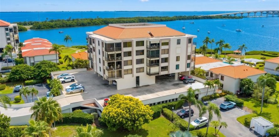 Condo à Saint Petersburg, Floride, 1 chambre  № 2406516