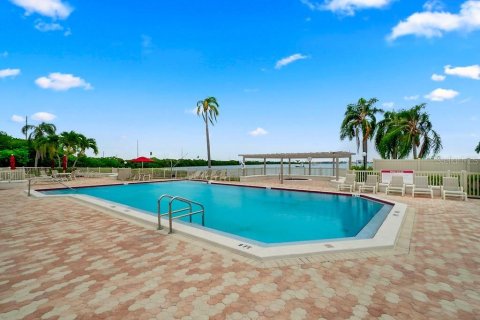 Copropriété à louer à Saint Petersburg, Floride: 1 chambre, 72.46 m2 № 2406516 - photo 27