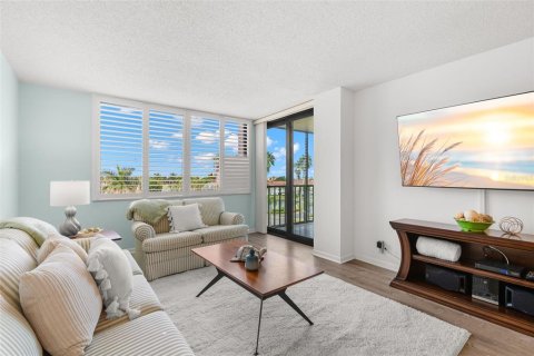 Copropriété à louer à Saint Petersburg, Floride: 1 chambre, 72.46 m2 № 2406516 - photo 6