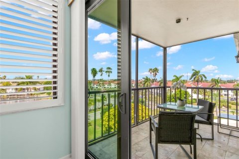 Copropriété à louer à Saint Petersburg, Floride: 1 chambre, 72.46 m2 № 2406516 - photo 14