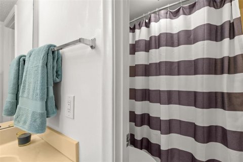 Copropriété à louer à Saint Petersburg, Floride: 1 chambre, 72.46 m2 № 2406516 - photo 19