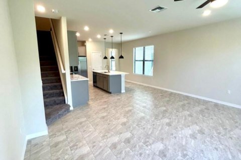 Townhouse in Lake Worth, Florida 3 bedrooms, 174.56 sq.m. № 2082961 - photo 8