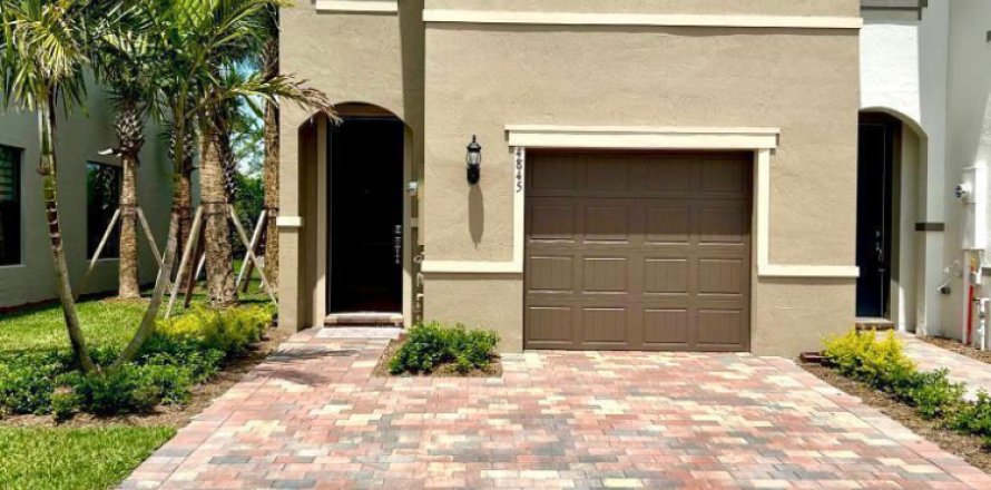 Townhouse in Lake Worth, Florida 3 bedrooms, 174.56 sq.m. № 2082961