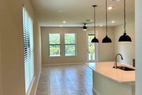 Townhouse in Lake Worth, Florida 3 bedrooms, 174.56 sq.m. № 2082961 - photo 4
