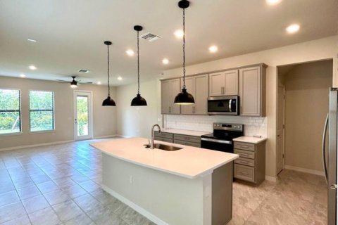 Townhouse in Lake Worth, Florida 3 bedrooms, 174.56 sq.m. № 2082961 - photo 2