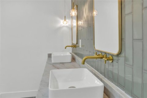 Casa en venta en Valrico, Florida, 4 dormitorios, 224.36 m2 № 2231532 - foto 12