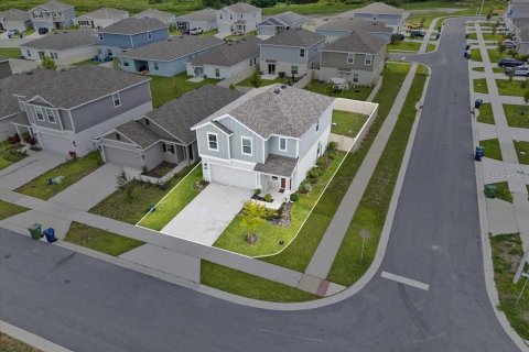House in Winter Haven, Florida 4 bedrooms, 179.58 sq.m. № 1881342 - photo 9