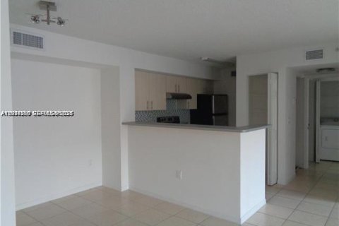 Apartamento en alquiler en Pembroke Pines, Florida, 2 dormitorios, 85.66 m2 № 2387960 - foto 12