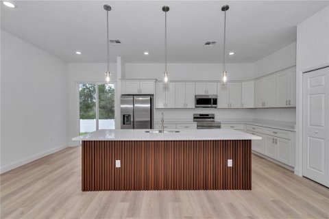 Casa en venta en Ocala, Florida, 4 dormitorios, 172.71 m2 № 2289898 - foto 2