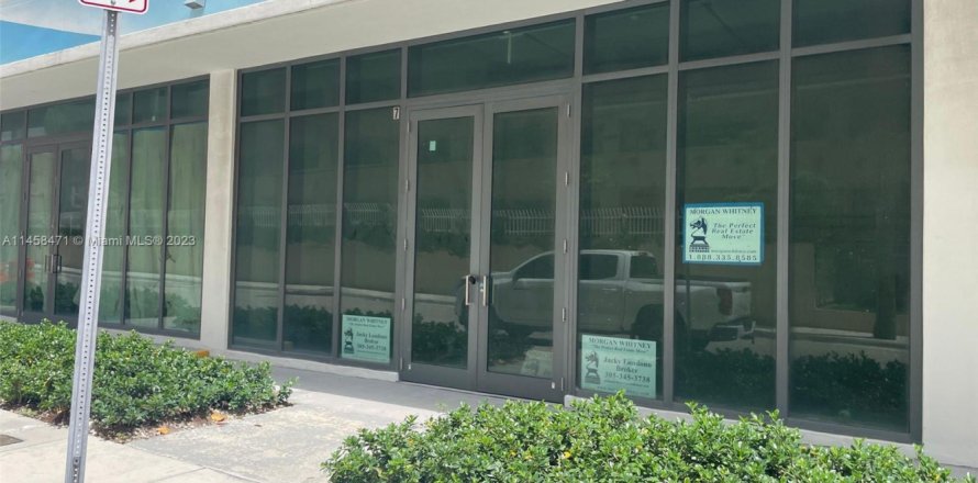 Propiedad comercial en Miami, Florida № 736430