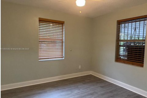 Villa ou maison à vendre à Homestead, Floride: 3 chambres, 111.67 m2 № 1959501 - photo 3