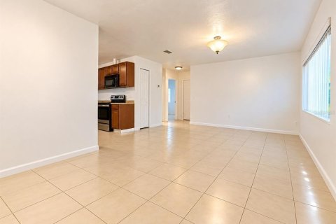 Villa ou maison à louer à Winter Park, Floride: 2 chambres, 102.19 m2 № 2408730 - photo 7